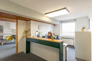 Dr. Bernhard Schneider